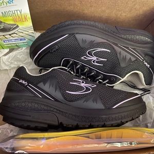 NWB - Women's GDEFY Mighty Walk Athletic Shoes
